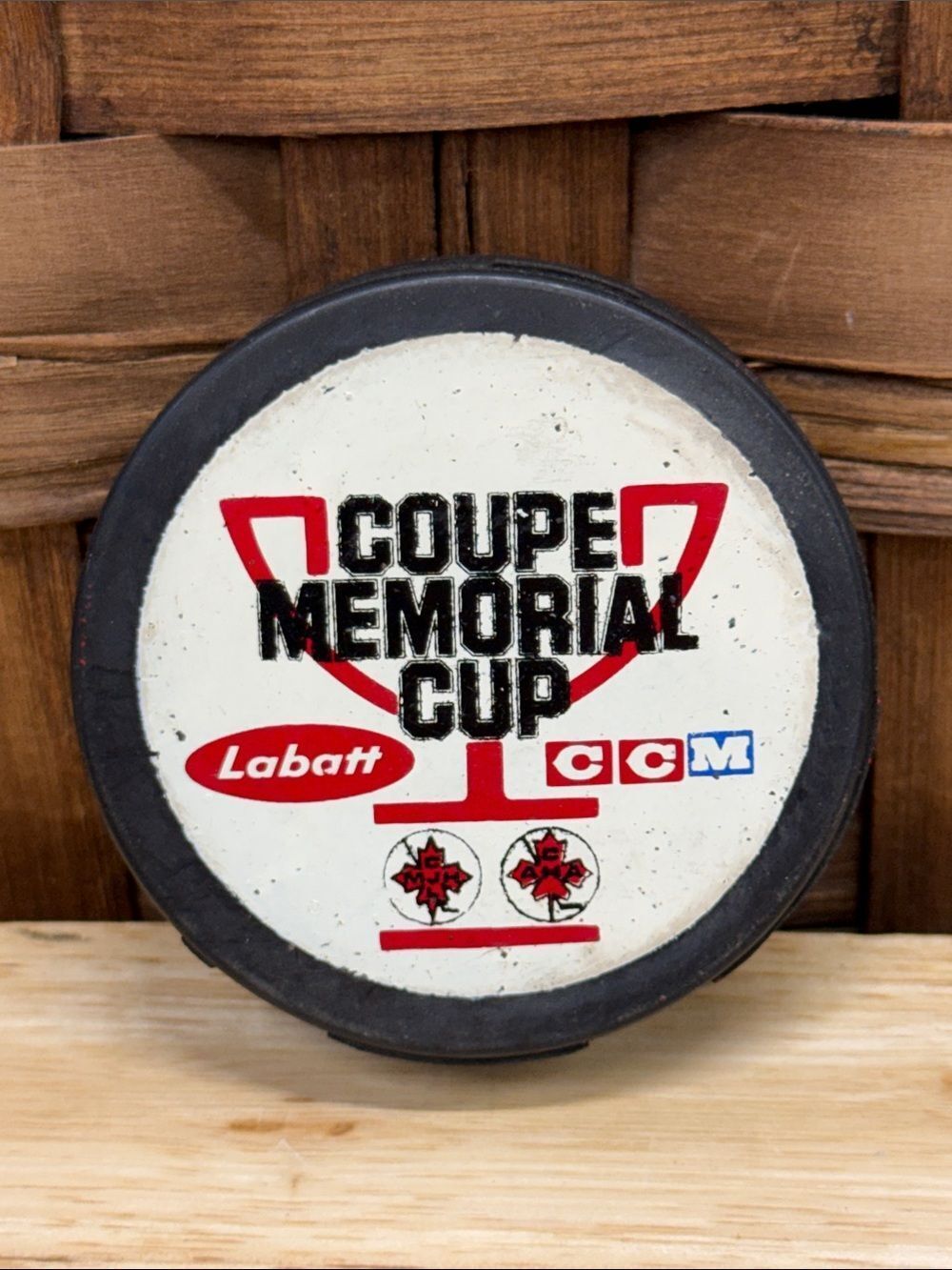 Vintage Coupe Memorial Cup Labatt Hockey Puck - White/Red/Black